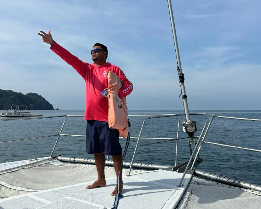 Crew Sealounge Catamaran